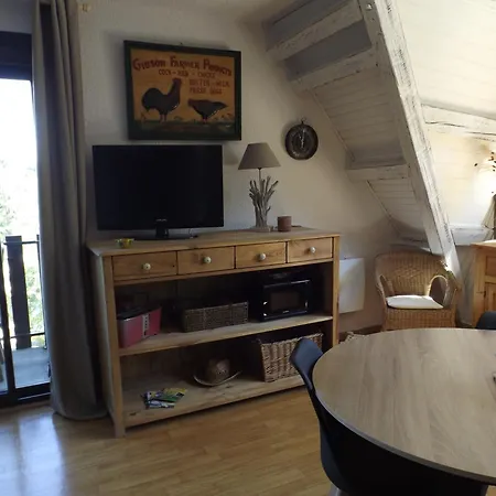 Appartement Le Clos Montagne 2 *