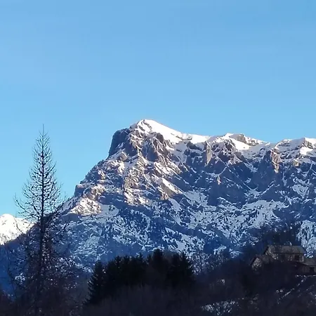 Le Clos Montagne 2 Appartement *